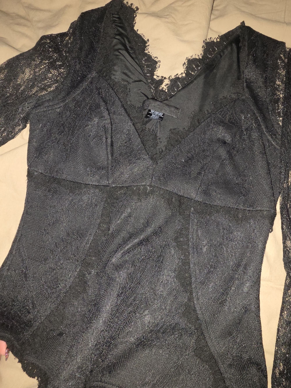 La Femme En Noir M La Sorcerie Lace Top - Picture 8 of 10